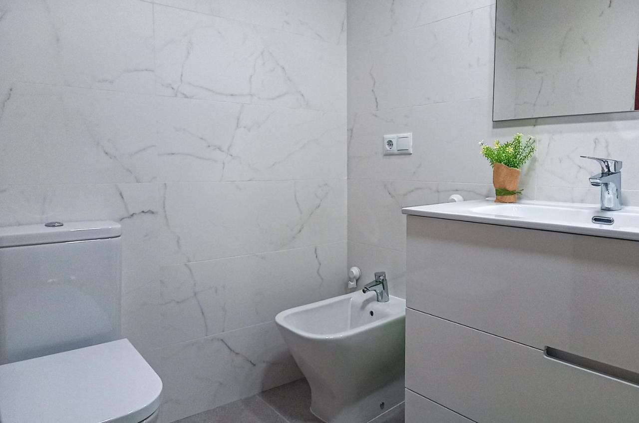 Apartamento Hibisco , Primera Linea De Playa Almuñécar المظهر الخارجي الصورة