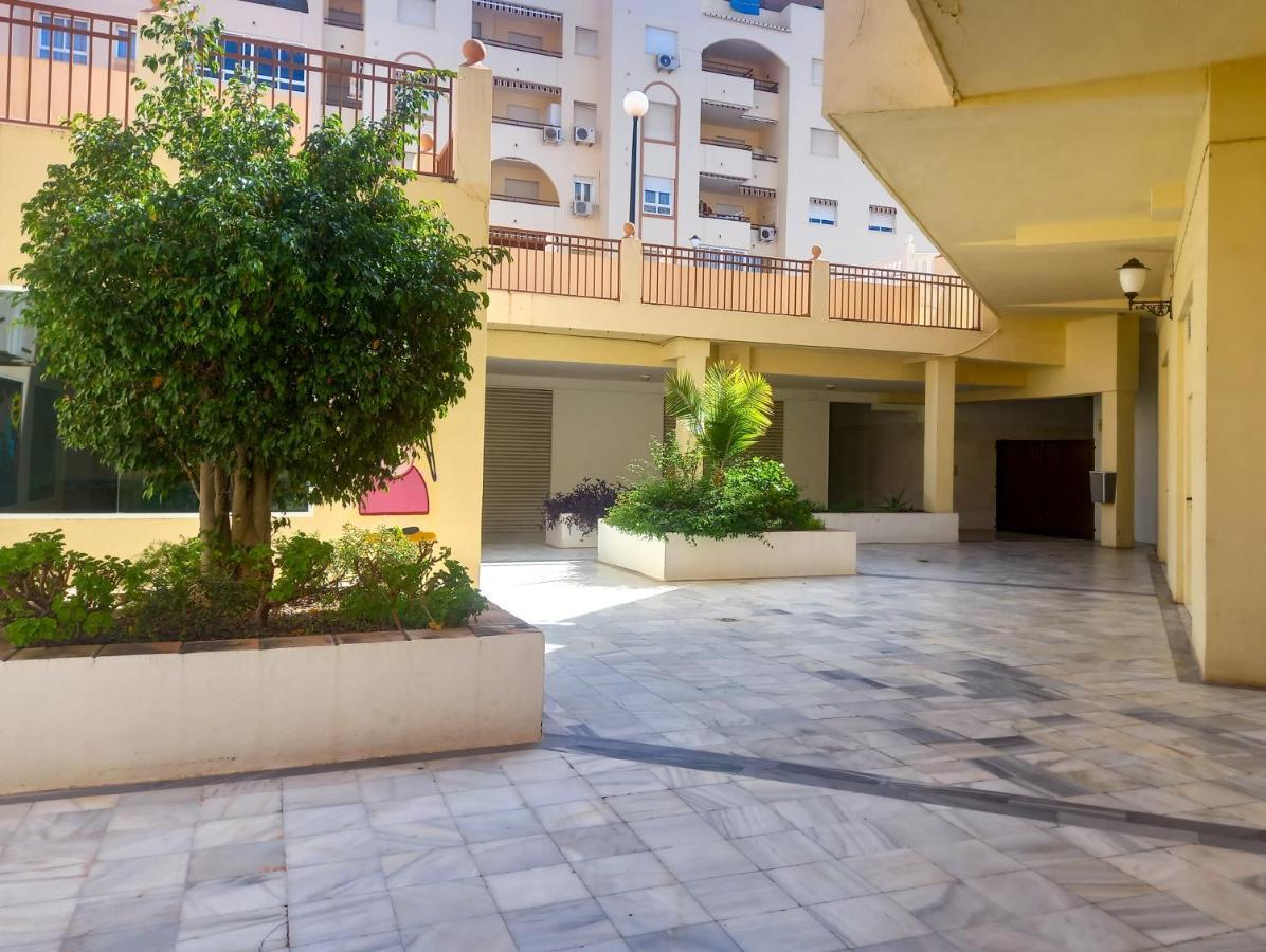 Apartamento Hibisco , Primera Linea De Playa Almuñécar المظهر الخارجي الصورة